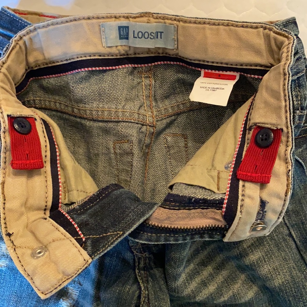Gap Kids, boy’s distressed jeans, Loose Fit - Picture 7 of 8